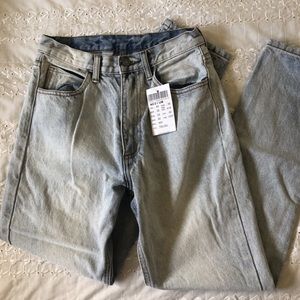NWT jane light wash highwasted mom jeans